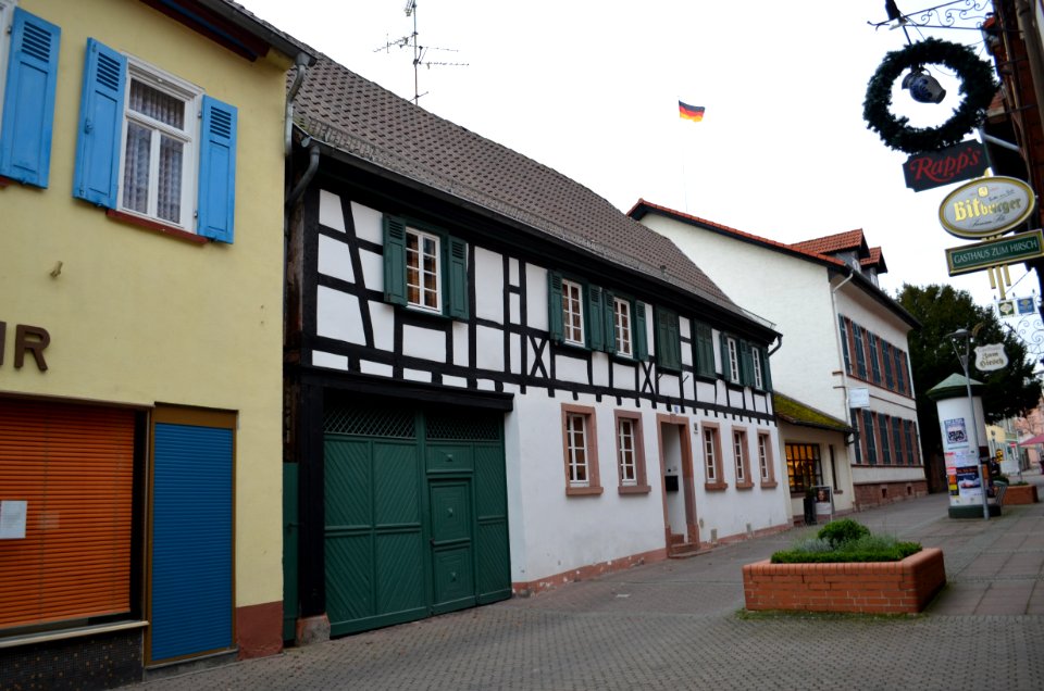 Hattersheim, Sarceller Straße 8
