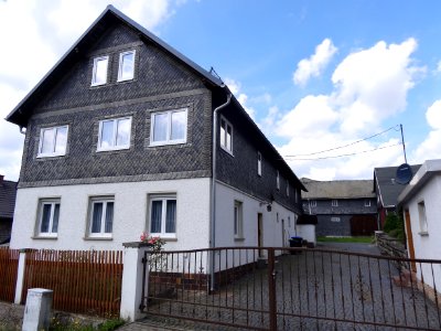 Haus mit Schiefer in Witzendorf, Saalfelder Höhe
