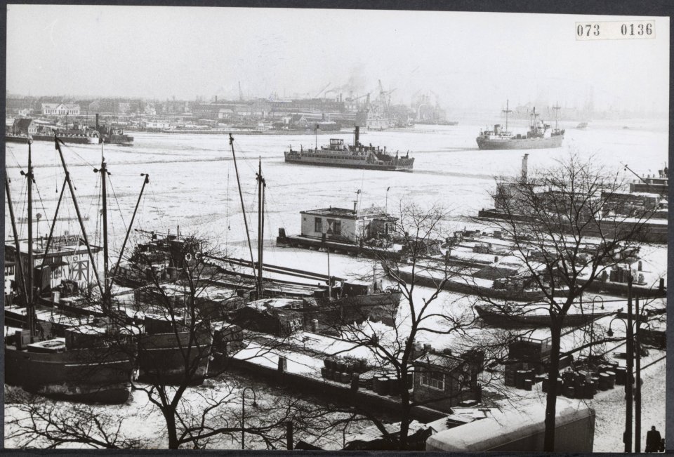 Havens, winters, ijs, Bestanddeelnr 073-0136