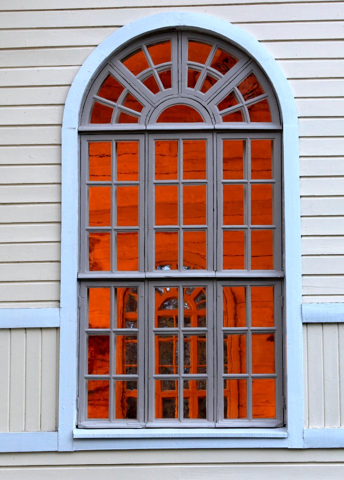 Haukipudas Church Window Oulu 20131004 01