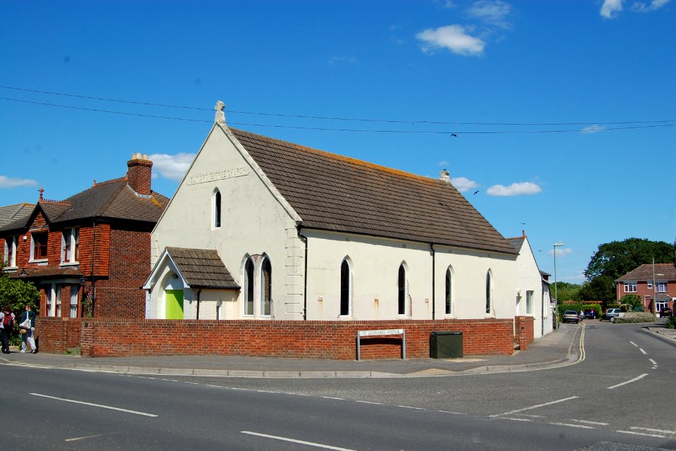 Hayling Christian Centre (former Elm Grove Free Church), Elm Grove, Hayling Island (May 2019) (7)