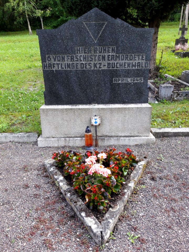 Hauptfriedhof Plaue 12