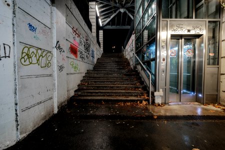 Hauptbahnhof-tuebingen-unterfuehrung-eingang-2019-002