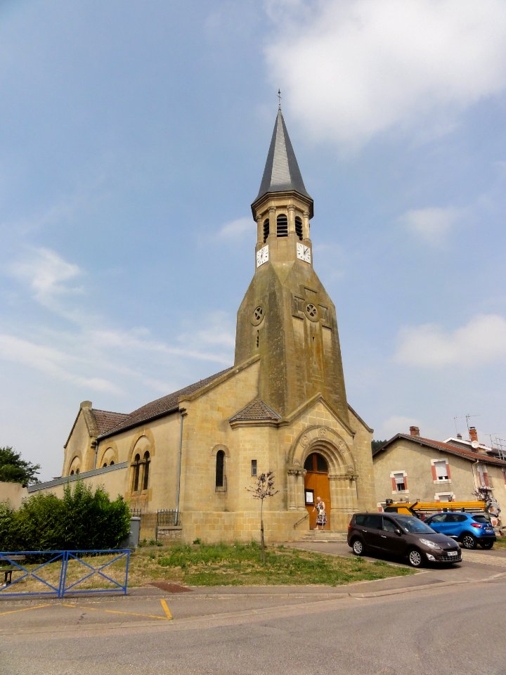 Haudiomont (Meuse) église Saint-Urbain extérieur