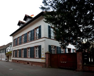 Hattersheim, Sarceller Straße 6