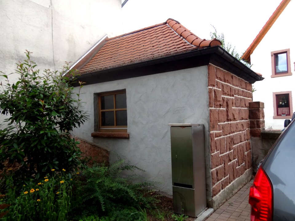 Hauptstraße 3, Großwallstadt Kleinbauten 2