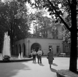 Hauptbrunnen bij het parkhaus in het Kurpark van Bad Mergentheim, Bestanddeelnr 254-4562