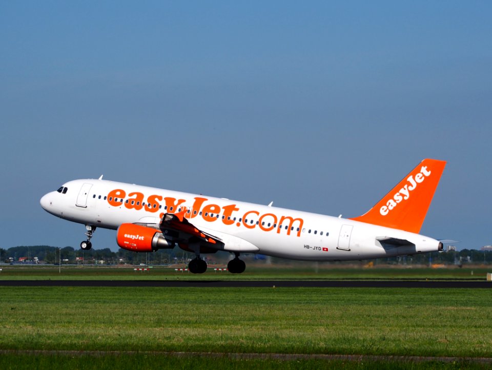 HB-JYD easyJet Switzerland Airbus A320-214 - cn 4646, takeoff from Schiphol (AMS - EHAM), The Netherlands, 16may2014, pic-2