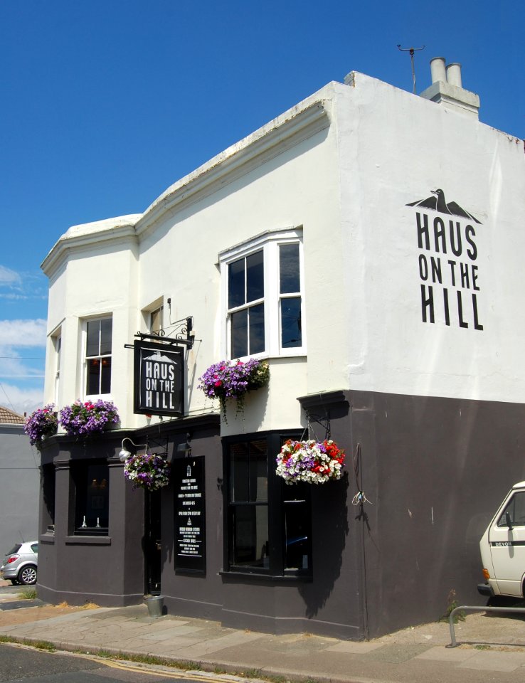 Haus on the Hill pub, 58 Southover Street, Hanover, Brighton (July 2019) (5)
