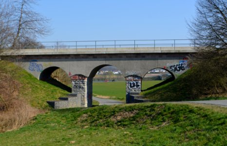 Hausen-Arnsbach, Eisenbahnbrücke