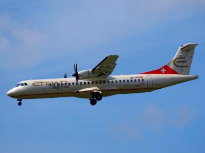 HB-ACD Etihad Regional ATR 72-500 (72-212A) - cn 668, 12Aug2014, landing at Schiphol (AMS - EHAM), The Netherlands, pic2