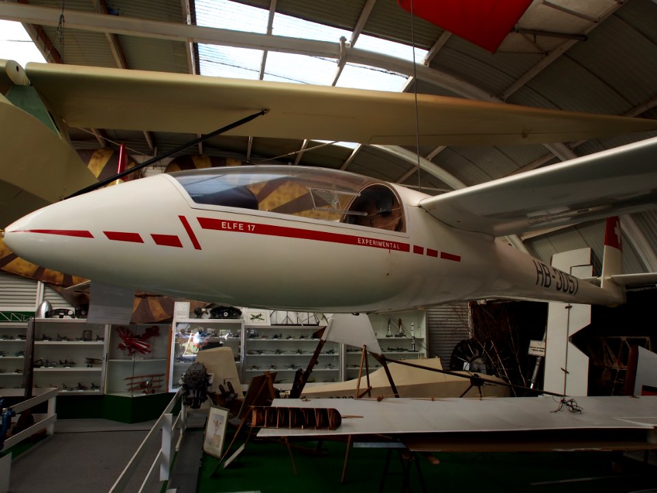 HB-3057, Neukom S-4 Elfe pic3