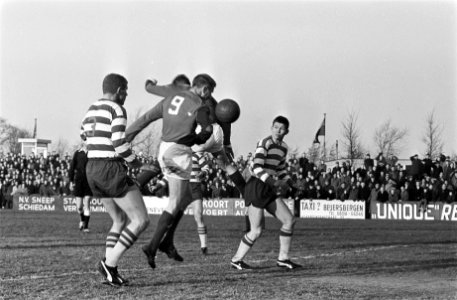 HDVS tegen Xerxes 2-1. Spelmoment voor het doel van Xerxes. Fafie (Xerxes), numm, Bestanddeelnr 915-8558