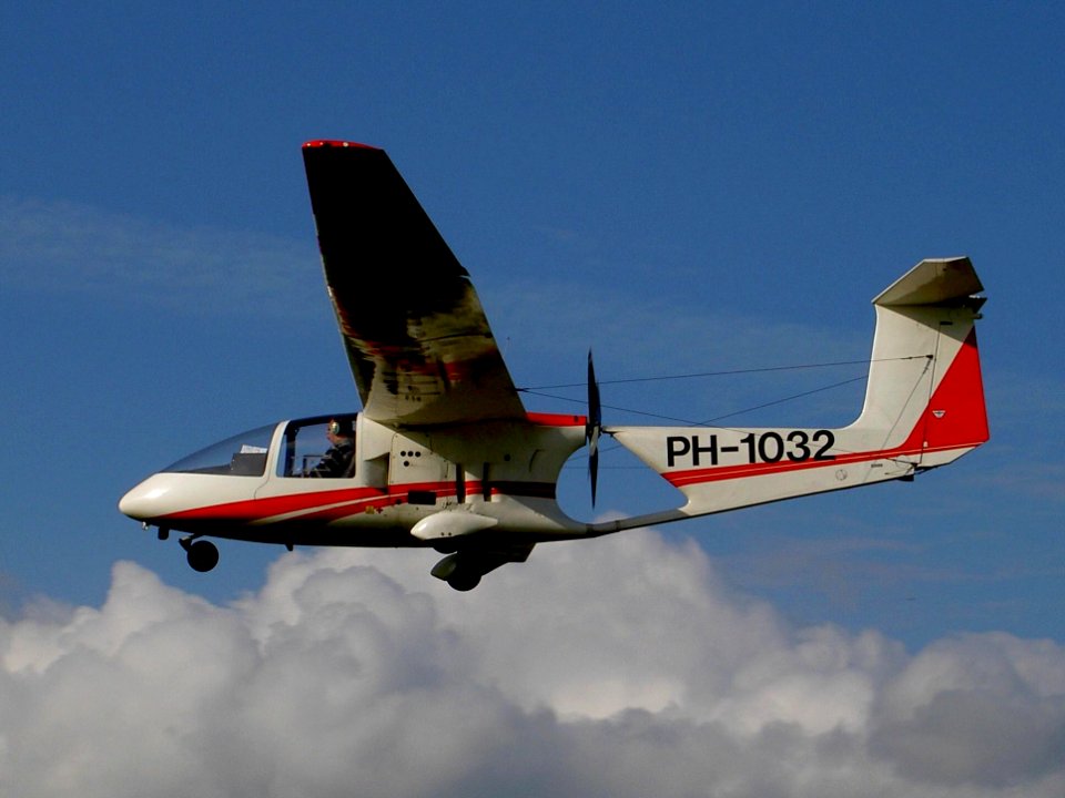 HB-Aircraft HB 232-400-SP PH-1032 26-09-04