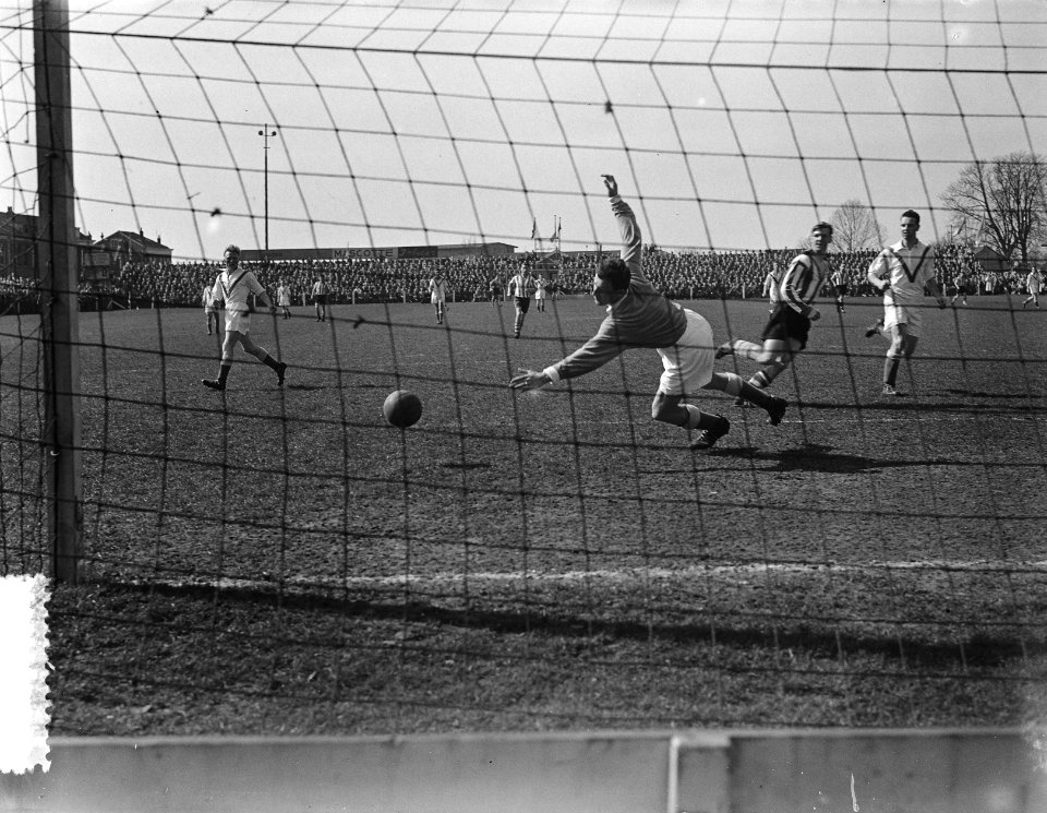 HDVS tegen Eindhoven 1-2, Bestanddeelnr 906-3901
