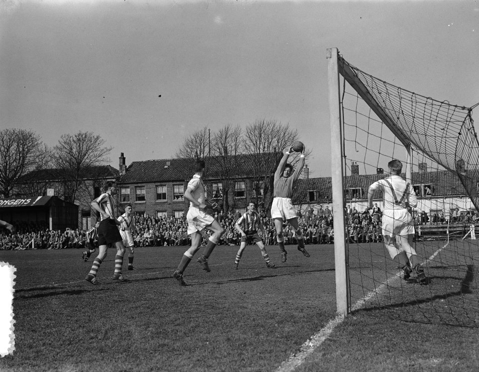 HDVS tegen Eindhoven 1-2, Bestanddeelnr 906-3902