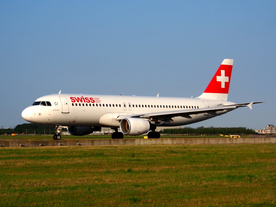 HB-JLP Swiss Airbus A320-214 - cn 4618 named Allschwil, 9july2013