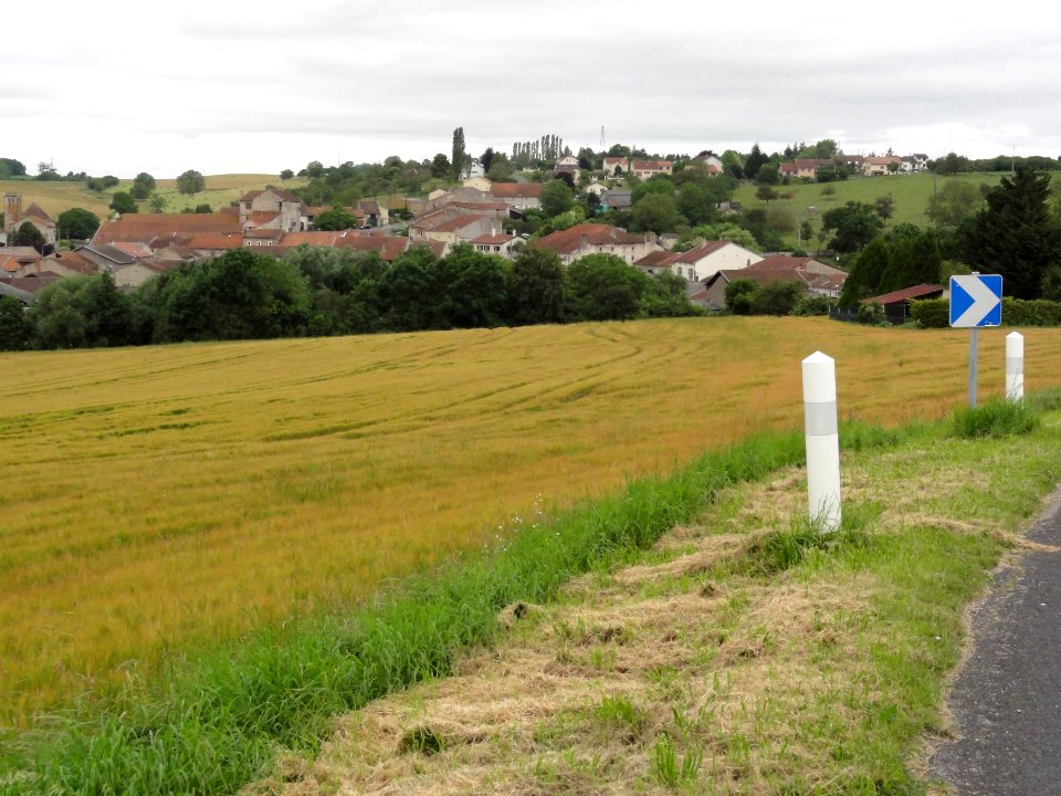 Haussonville (M-et-M) vue du village