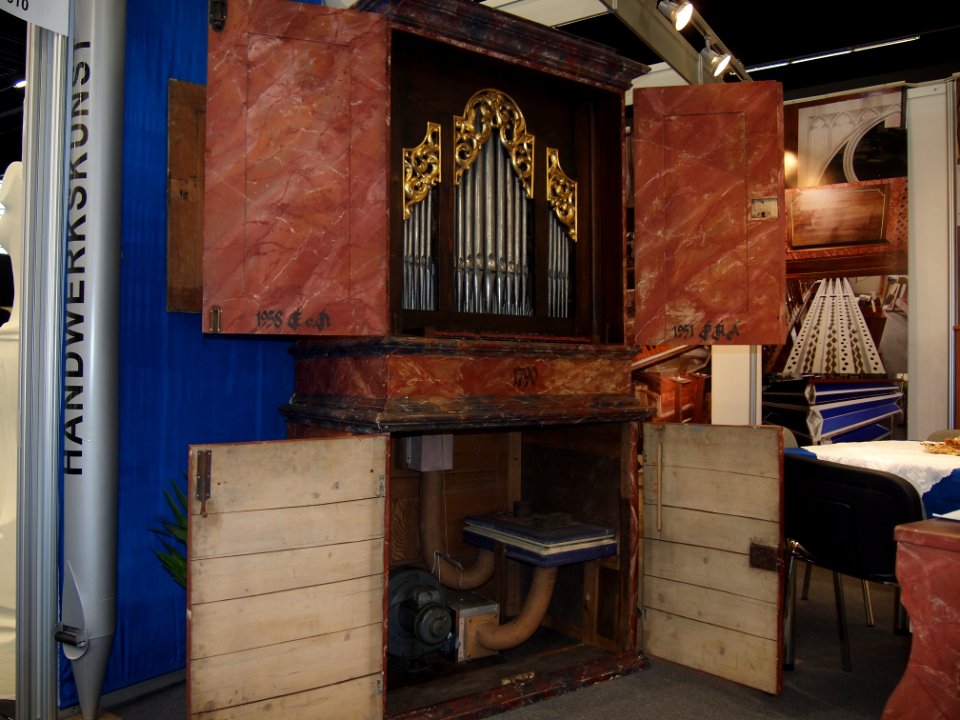 Hausorgel offen 2