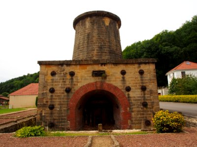 Haut fourneau de Cons la Grandville pic-001