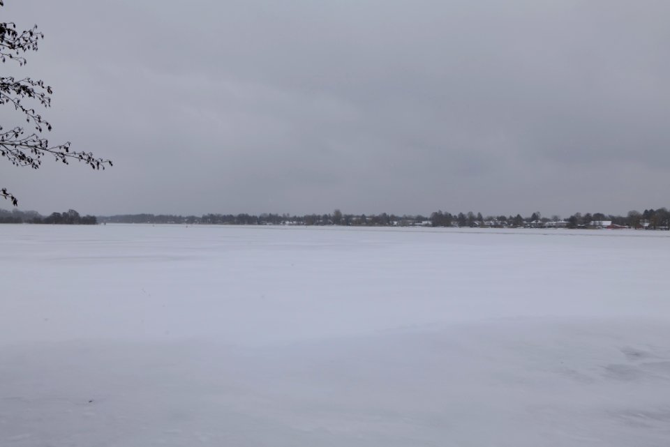 Havel with snow and ice from promenade Nieder Neuendorf 2021-02-09 01