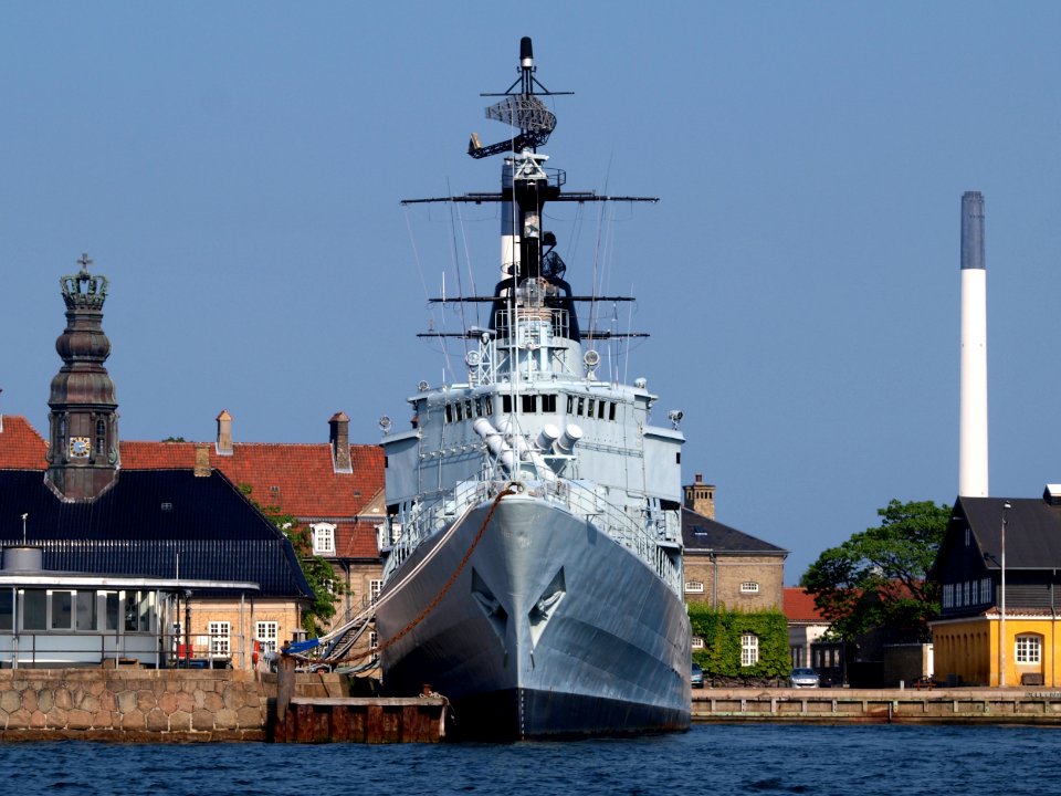 HDMS Peder Skram (F352) pic6