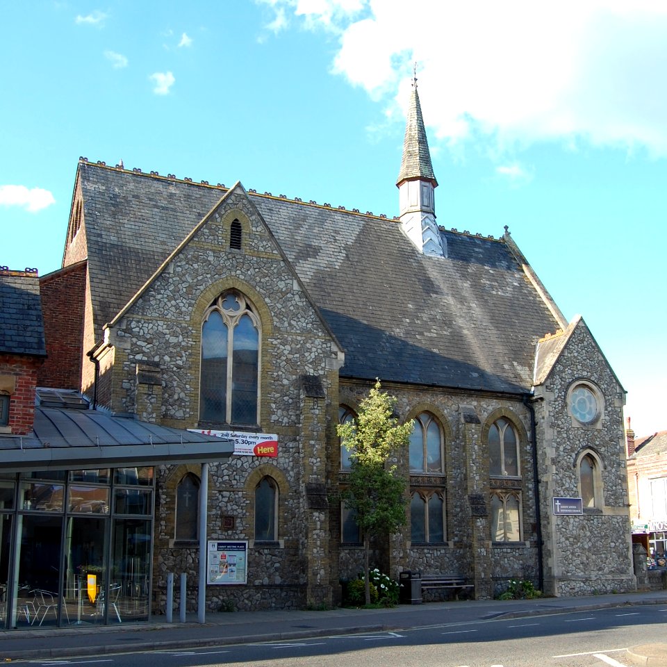 Havant United Reformed Church, North Street, Havant (May 2019) (2)