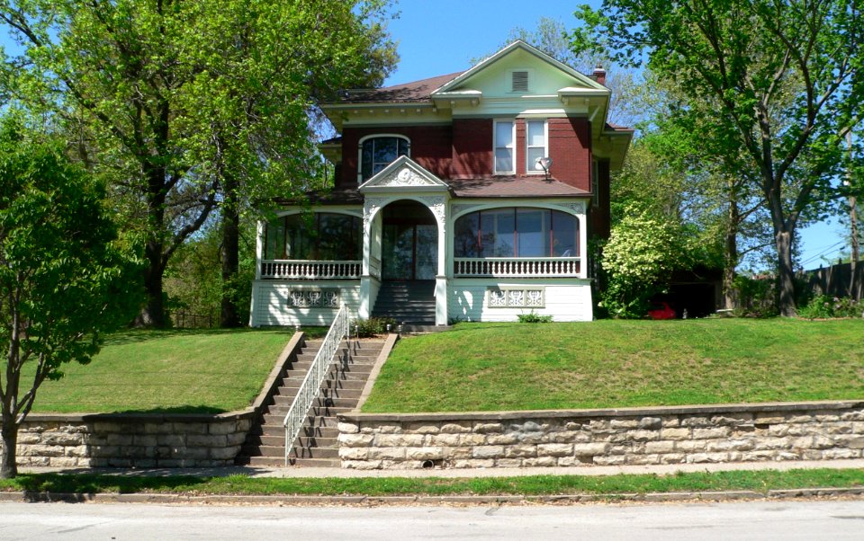 Hausner house (Atchison KS) from S 1 long