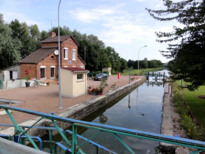 Hauteville (Aisne) canal de la Sambre à l'Oise, écluse 23