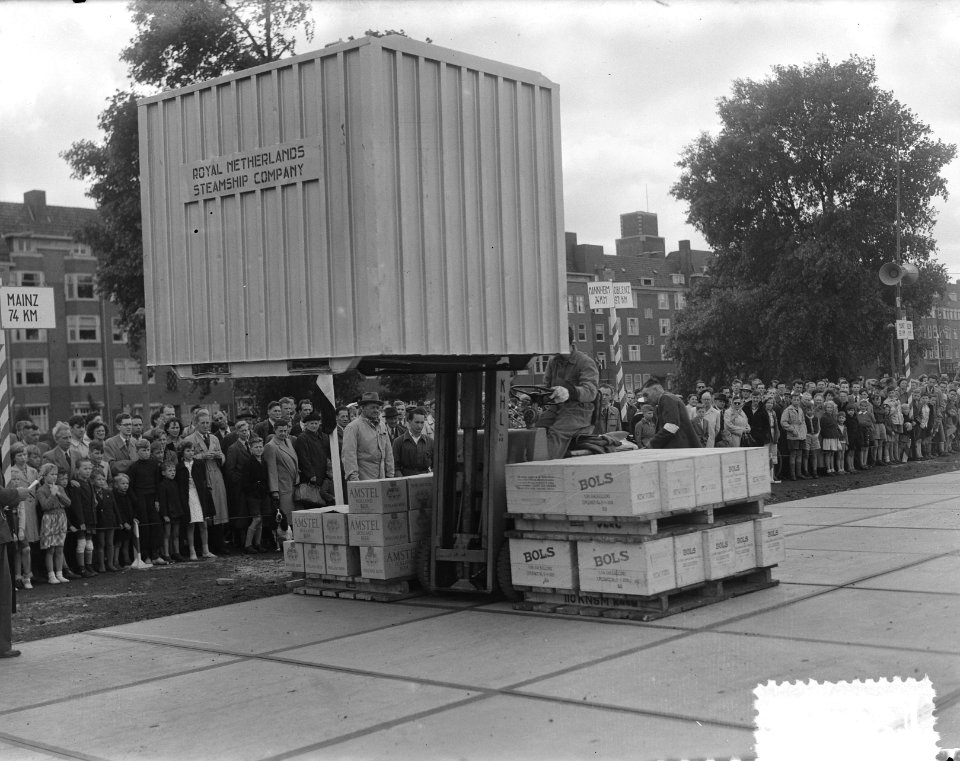 Havenarbeiders geven Vorkheftruckdemonstratie Amsterdam, Bestanddeelnr 905-1292