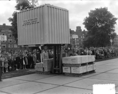 Havenarbeiders geven Vorkheftruckdemonstratie Amsterdam, Bestanddeelnr 905-1292