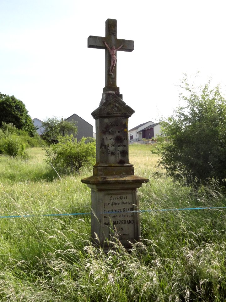 Haut-Clocher (Moselle) croix de chemin