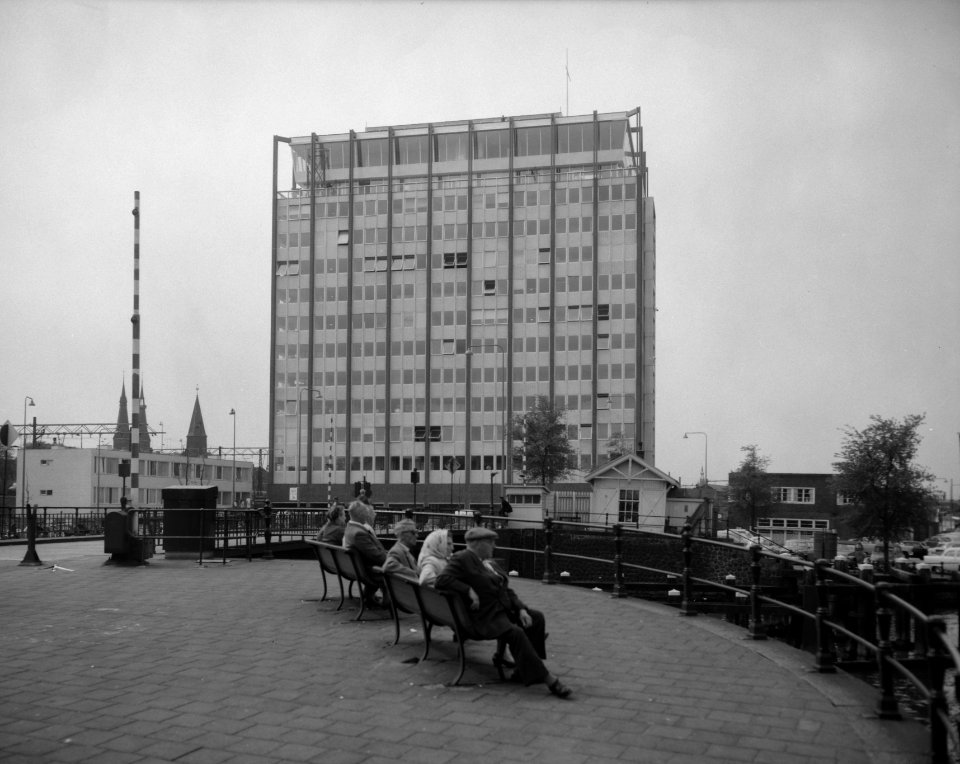 Havengebouw te Amsterdam voltooid, Bestanddeelnr 911-2345