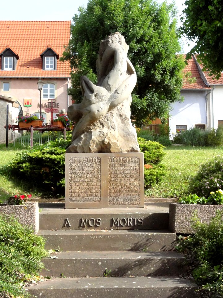 Haut-Clocher (Moselle) monument aux morts