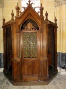 Hautot-l'Auvray (Seine-Mar.) église, confessional