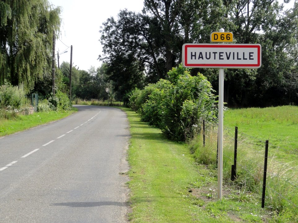 Hauteville (Aisne) city limit sign