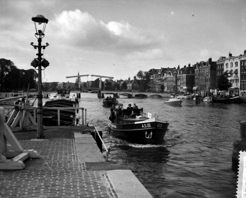 Havenrallye 1959 door haven en grachten van Amsterdam de sleepboten tijdens de r, Bestanddeelnr 910-4421