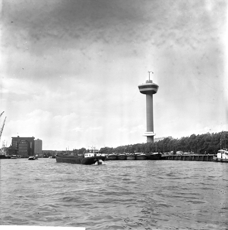 Havengezichten Rotterdam, ingang Parkhaven met Euromast, Bestanddeelnr 918-1746