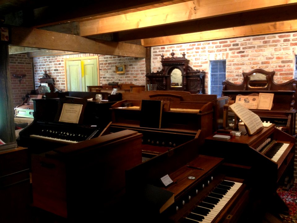 Harmonium Museum Paasloo - harmoniums 1