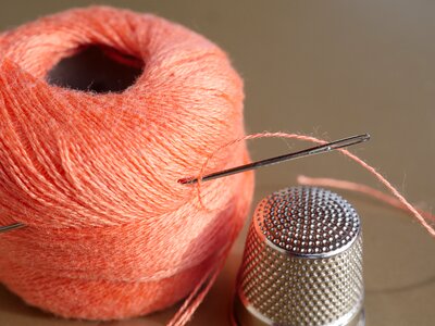 Thimble sew hand labor photo