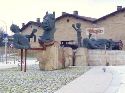 Haro - Bodegas Muga, Monumento a la Vendimia 1