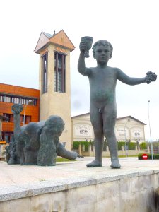 Haro - Bodegas Muga, Monumento a la Vendimia 6
