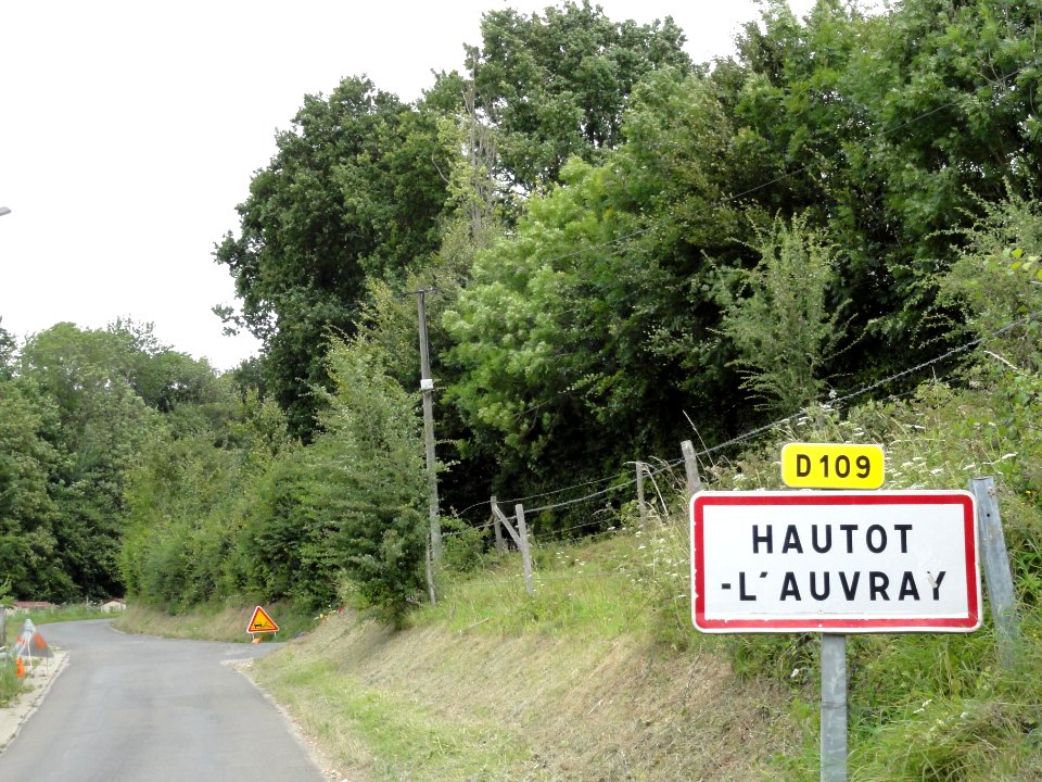Hautot-l'Auvray (Seine-Mar.) entrée