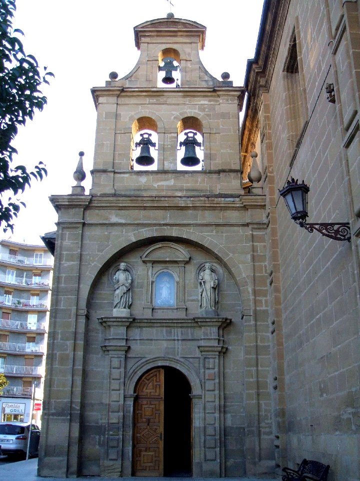 Haro - Basilica de Nuestra Señora de la Vega 01
