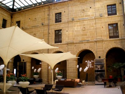 Haro - Claustro del ex Convento de San Agustín, actual Hotel Los Agustinos 06