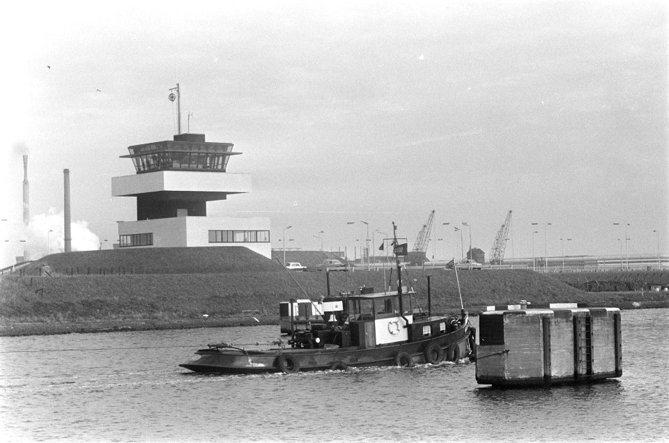 Havendienst IJmuiden in nieuw gebouw. Het nieuwe gebouw bij de grote Noorderslui, Bestanddeelnr 920-7954