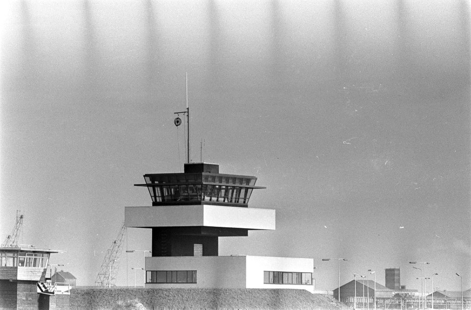 Havendienst IJmuiden in nieuw gebouw. Het nieuwe gebouw bij de grote Noorderslui, Bestanddeelnr 920-7955
