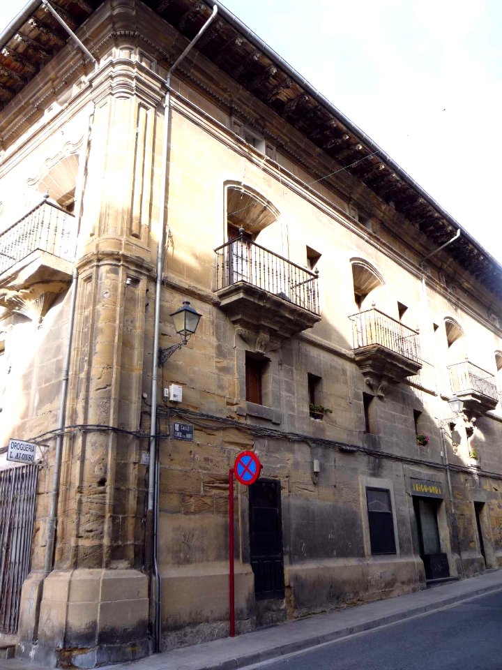 Haro - Palacio de la Plaza de la Cruz 03