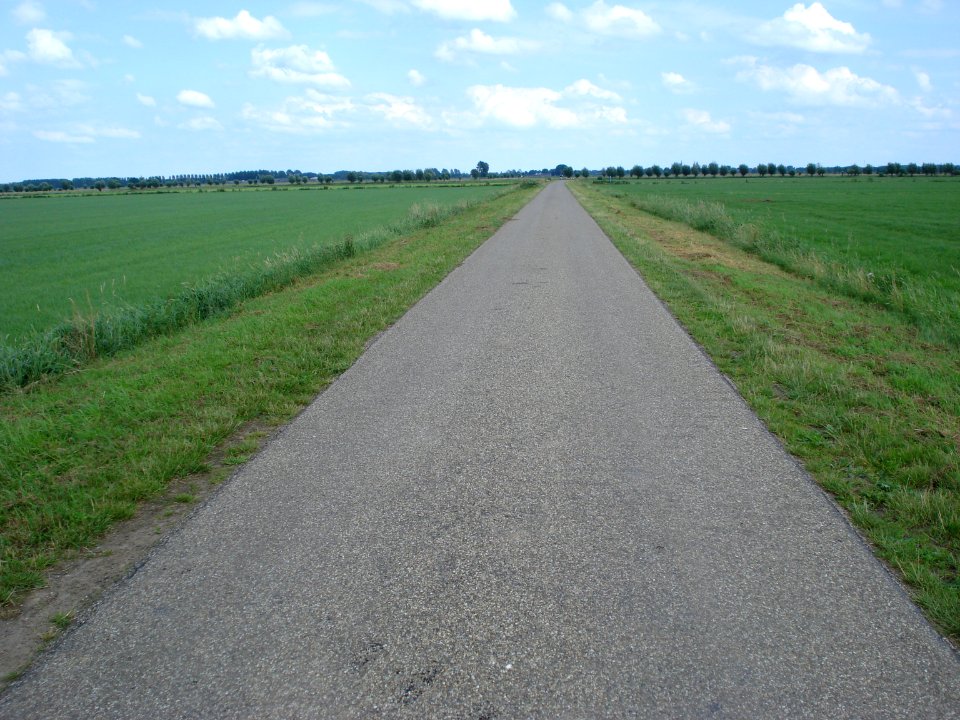 Haren, Groenendijk, digue perpendiculaire dans la Traverse du Beerse Overlaat