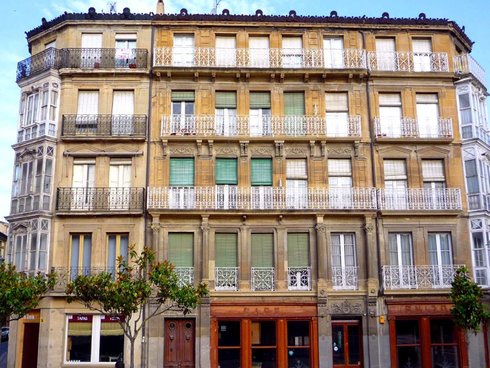 Haro - Plaza de la Paz 01
